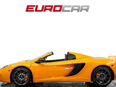 Used 2013 McLaren MP4-12C Spider RWD image 2