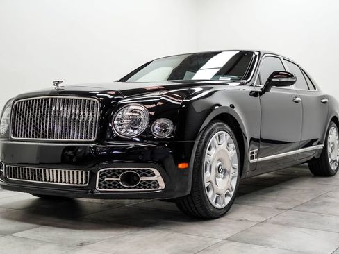 Used 2018 Bentley Mulsanne RWD image 7