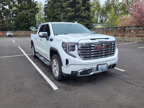 Used 2022 GMC Sierra 1500 Denali AWD/4WD image 2