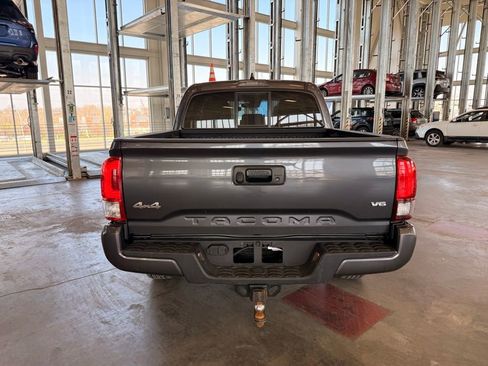 Used 2023 Toyota Tacoma SR image 4