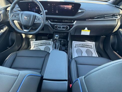 Used 2025 Buick Envista Sport Touring w/ Convenience I Package image 11