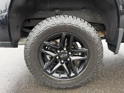 Used 2020 Chevrolet Silverado 1500 LT Trail Boss image 9