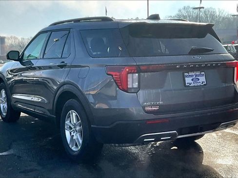 New 2026 Ford Explorer Active w/ Active Comfort Package image 3