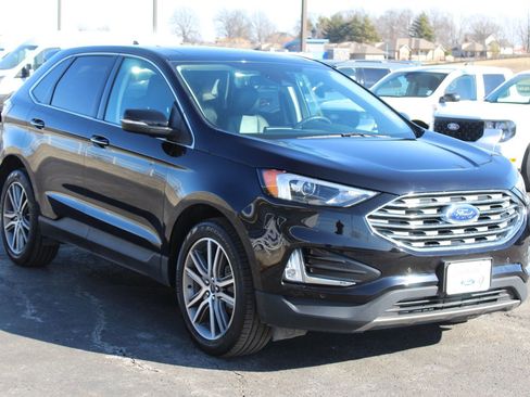 Used 2022 Ford Edge Titanium w/ Class II Trailer Tow Package image 9