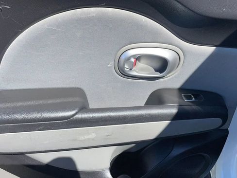 Used 2019 Kia Soul FWD image 32