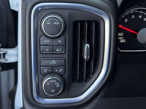 Used 2021 Chevrolet Silverado 1500 LT AWD/4WD image 26