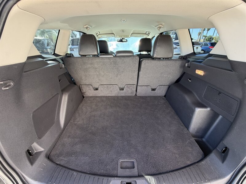 Used 2014 Ford Escape Titanium w/ Equipment Group 401A FWD image 10