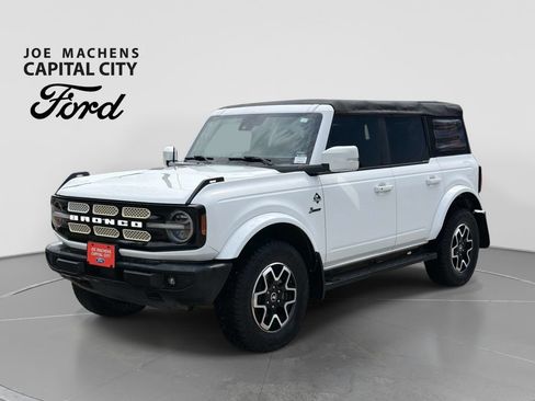 Used 2021 Ford Bronco Outer Banks AWD/4WD image 9