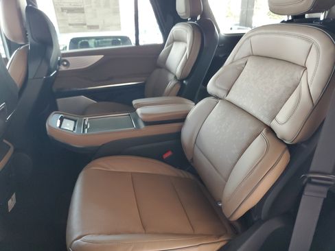 New 2026 Lincoln Navigator Black Label AWD/4WD image 30
