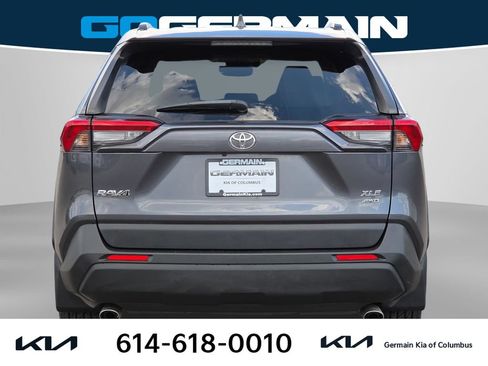 Used 2020 Toyota RAV4 XLE Premium AWD/4WD image 10
