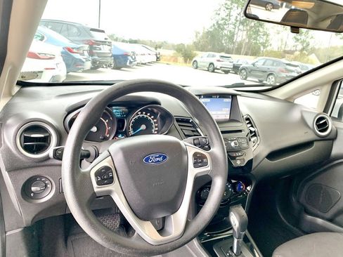 Used 2019 Ford Fiesta SE w/ Equipment Group 201A image 11
