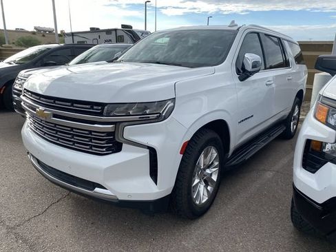 Used 2021 Chevrolet Suburban Premier w/ Premium Package AWD/4WD image 2