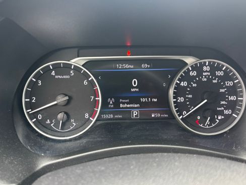 Used 2023 Nissan Sentra SV FWD image 6