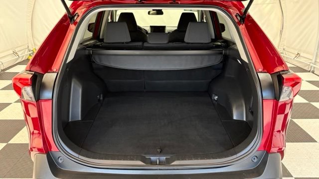 Used 2025 Toyota RAV4 XLE FWD image 4