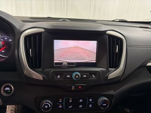 Used 2024 GMC Terrain SLE image 15