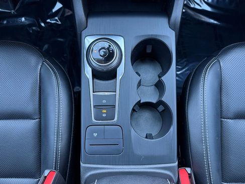 Certified 2022 Ford Escape SEL image 17