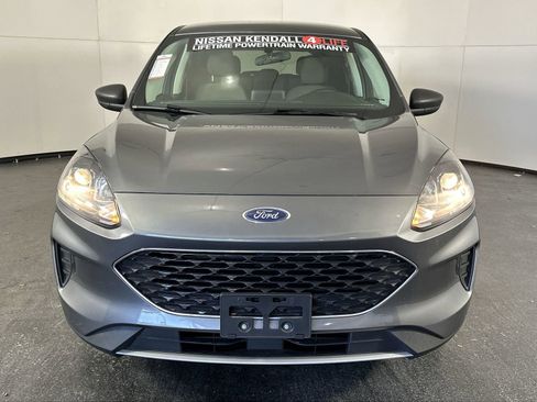 Used 2022 Ford Escape SE w/ Cold Weather Package FWD image 3