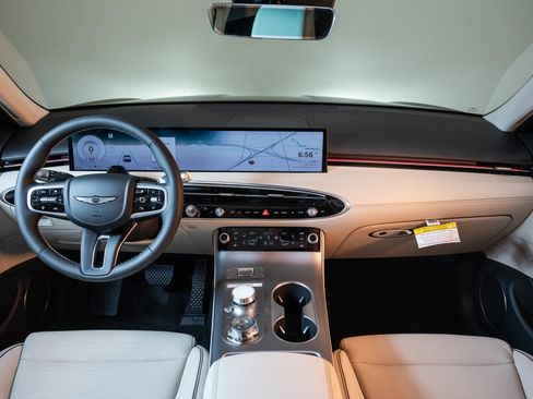 Used 2026 Genesis GV70 2.5T Advanced image 12