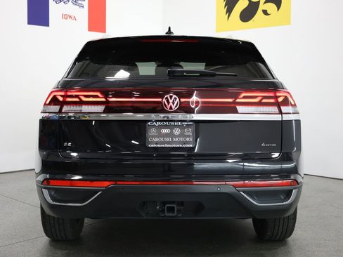 Used 2025 Volkswagen Atlas Cross Sport SE w/ Panoramic Sunroof Package AWD/4WD image 11