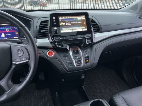 Used 2024 Honda Odyssey EX-L image 17