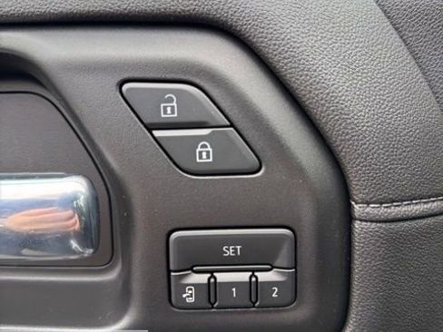 Used 2019 GMC Sierra 1500 SLT w/ SLT Premium Plus Package image 41