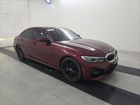 Used 2022 BMW 330i Sedan w/ M Sport Package RWD image 4