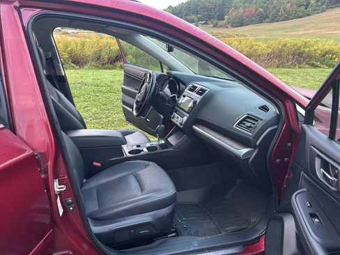 Used 2016 Subaru Outback 3.6R Limited image 18