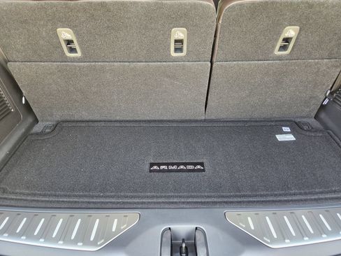 New 2026 Nissan Armada SL w/ Captain's Chari Seat Package RWD image 27