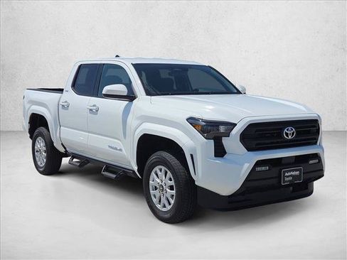 Certified 2025 Toyota Tacoma SR5 RWD image 3