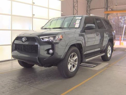 Used 2014 Toyota 4Runner SR5 image 1