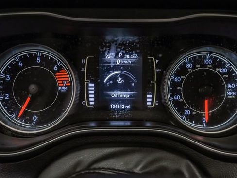 Used 2020 Jeep Cherokee Latitude Plus w/ Comfort/Convenience Group image 19