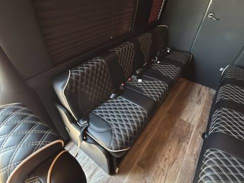 Used 2021 Mercedes-Benz Sprinter 2500 image 39
