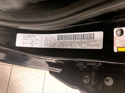 Used 2019 RAM 1500 Laramie image 36