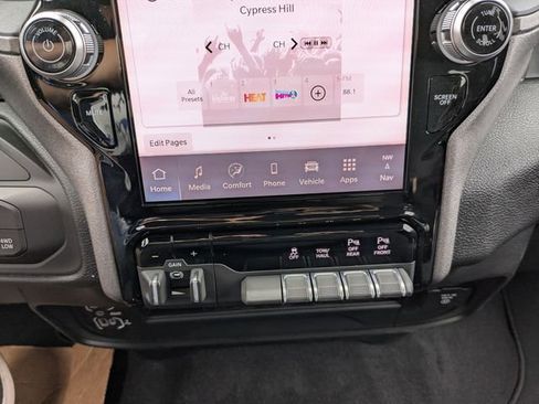 New 2026 RAM 2500 Tradesman AWD/4WD image 28