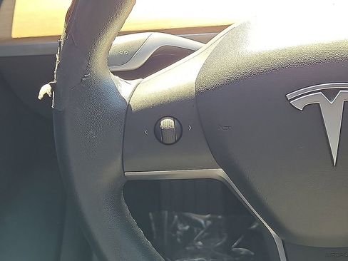 Used 2019 Tesla Model 3 Standard Range Plus image 18