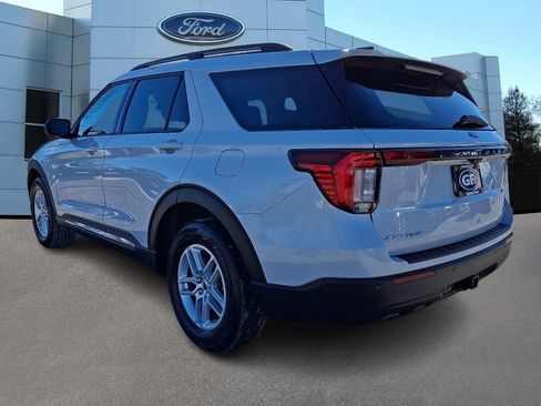 Certified 2025 Ford Explorer Active AWD/4WD image 5