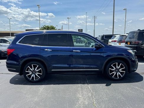 Used 2019 Honda Pilot Touring image 2