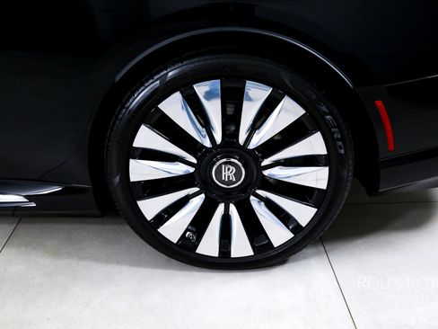 Used 2025 Rolls-Royce Spectre w/ Spectre Launch Package image 35