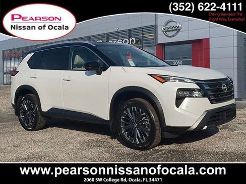 Certified 2025 Nissan Rogue SL w/ Tech Package image 1