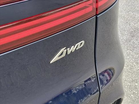 Used 2025 Genesis GV70 2.5T AWD/4WD image 17