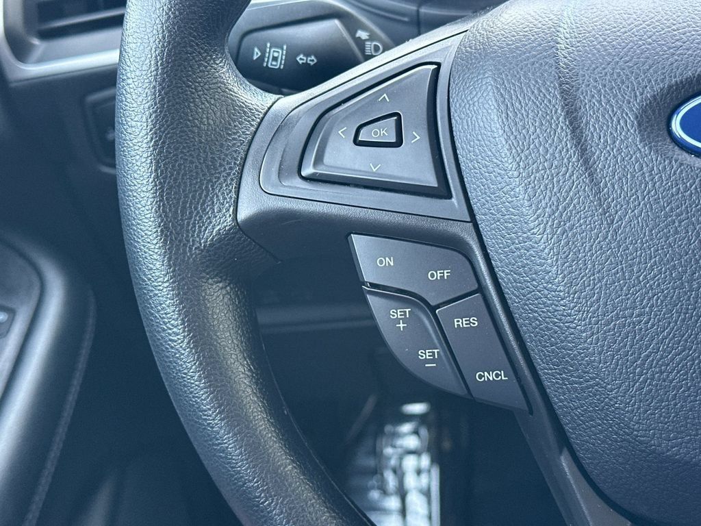 Used 2024 Ford Edge SE w/ Black Appearance Package AWD/4WD image 28