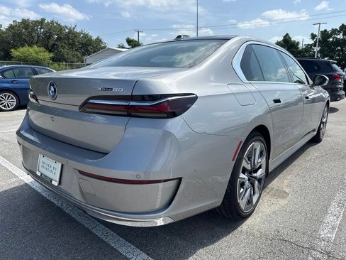 Used 2024 BMW i7 xDrive60 AWD/4WD image 6