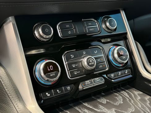 Used 2021 GMC Yukon Denali AWD/4WD image 50