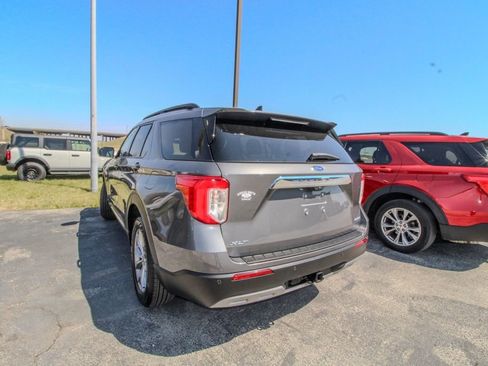 Used 2023 Ford Explorer XLT w/ Equipment Group 202A image 4