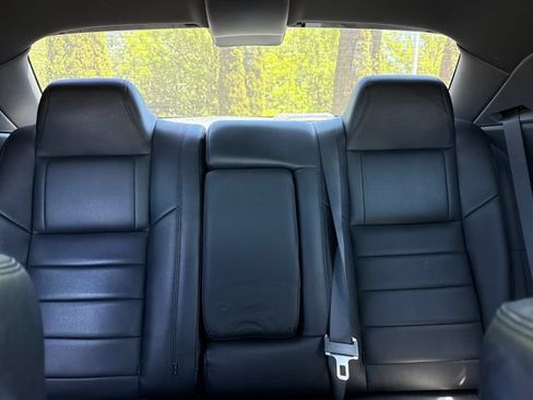 Used 2009 Dodge Challenger R/T w/ Sound Group RWD image 17