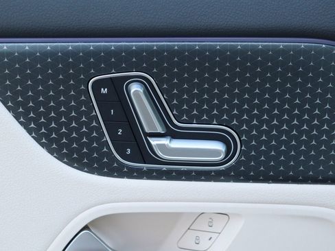 New 2025 Mercedes-Benz GLA 250 GLA 250 image 31