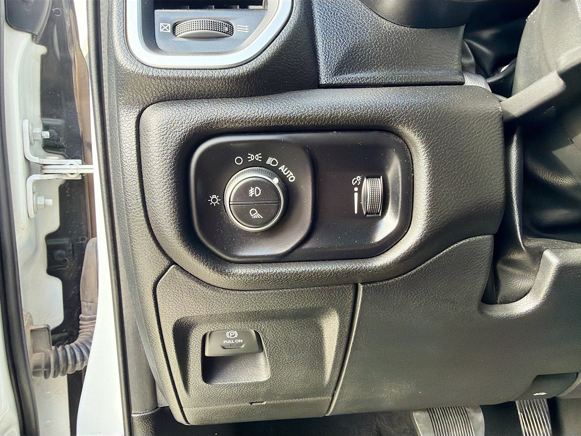 Used 2024 RAM 1500 Big Horn AWD/4WD image 10