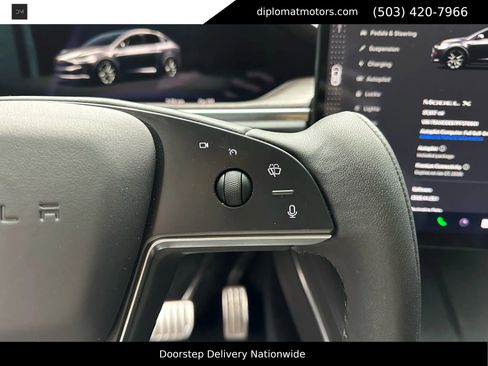 Used 2023 Tesla Model X image 28