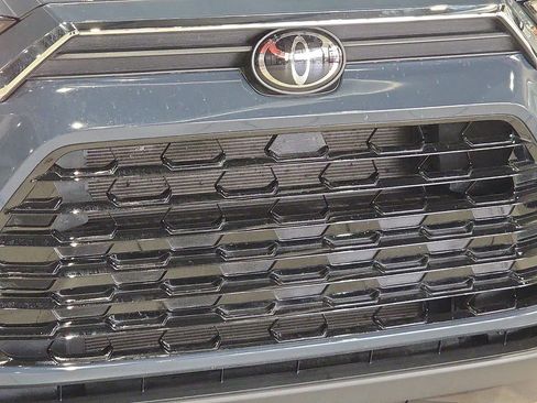 Certified 2025 Toyota Grand Highlander XLE image 4