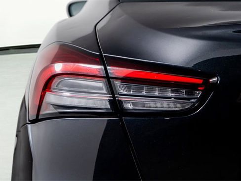 Used 2022 Maserati Ghibli Modena image 12